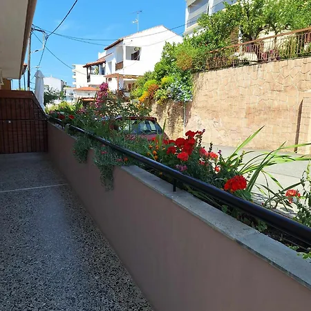 Akrotiri Aparthotel