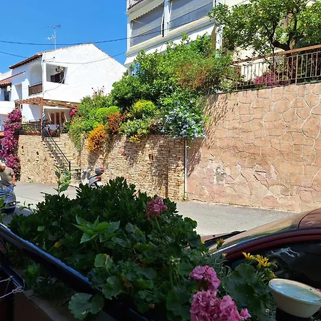 Akrotiri 3* نيوس مارماراس