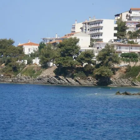 Akrotiri نيوس مارماراس