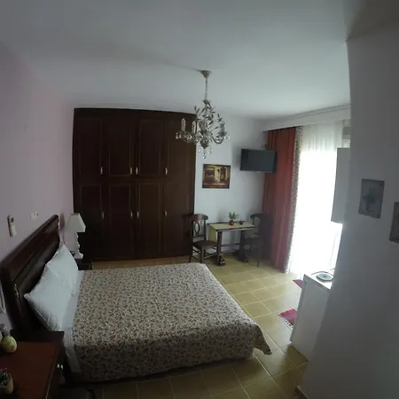 Akrotiri 3* نيوس مارماراس