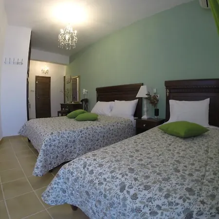 Akrotiri نيوس مارماراس