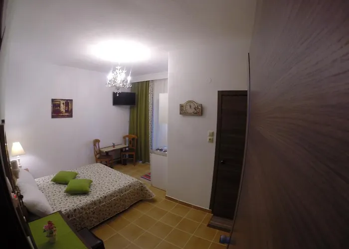 Akrotiri 3* Néos Marmarás