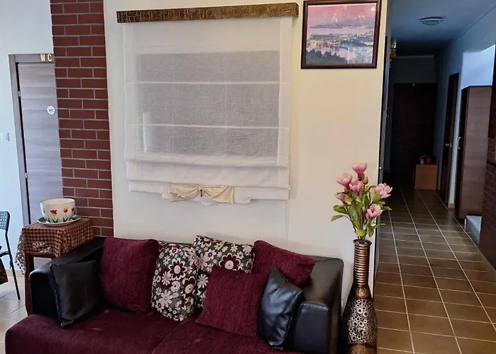 Akrotiri Néos Marmarás