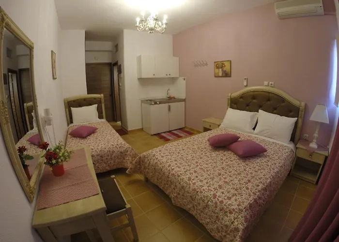 Akrotiri Néos Marmarás