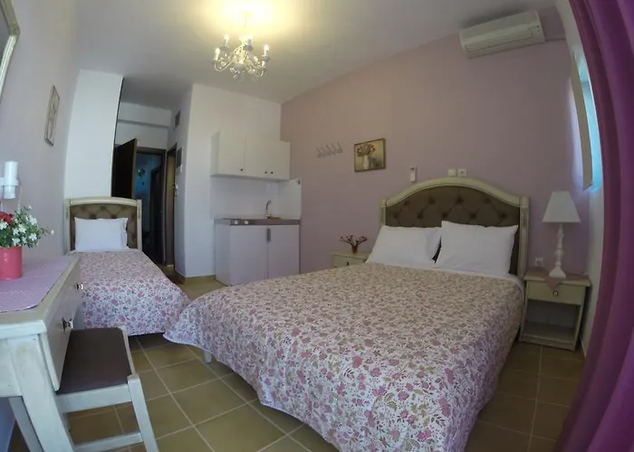 Akrotiri Néos Marmarás