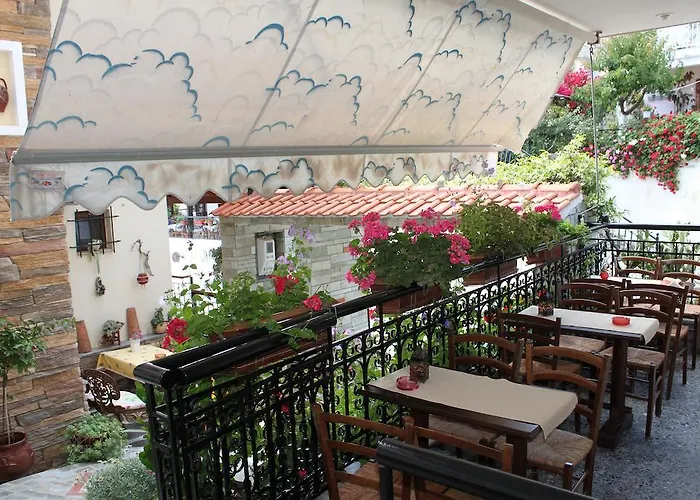 Apart-hotel Akrotiri 3*