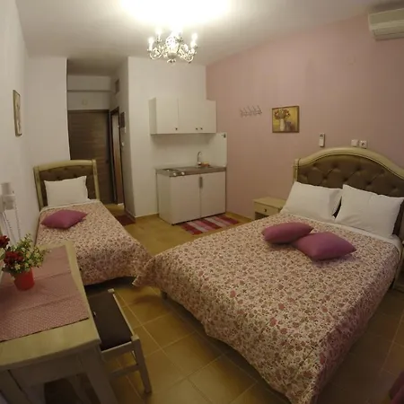 Akrotiri Néos Marmarás