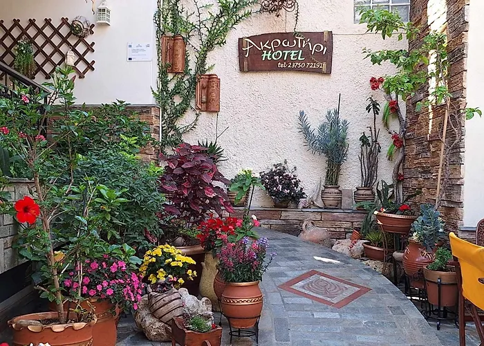 Aparthotel Akrotiri 3*