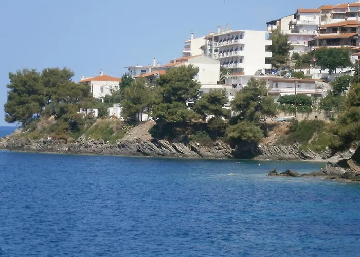 Akrotiri Neos Marmaras