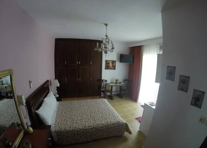 Akrotiri 3* Neos Marmaras